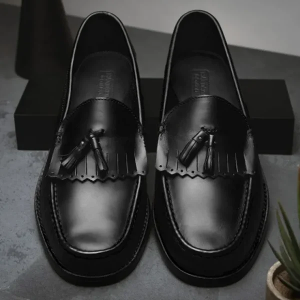 Discount Handsewn Shoe Co. Tassel Kilt Loafer Black