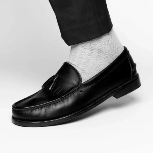 Discount Handsewn Shoe Co. Tassel Kilt Loafer Black